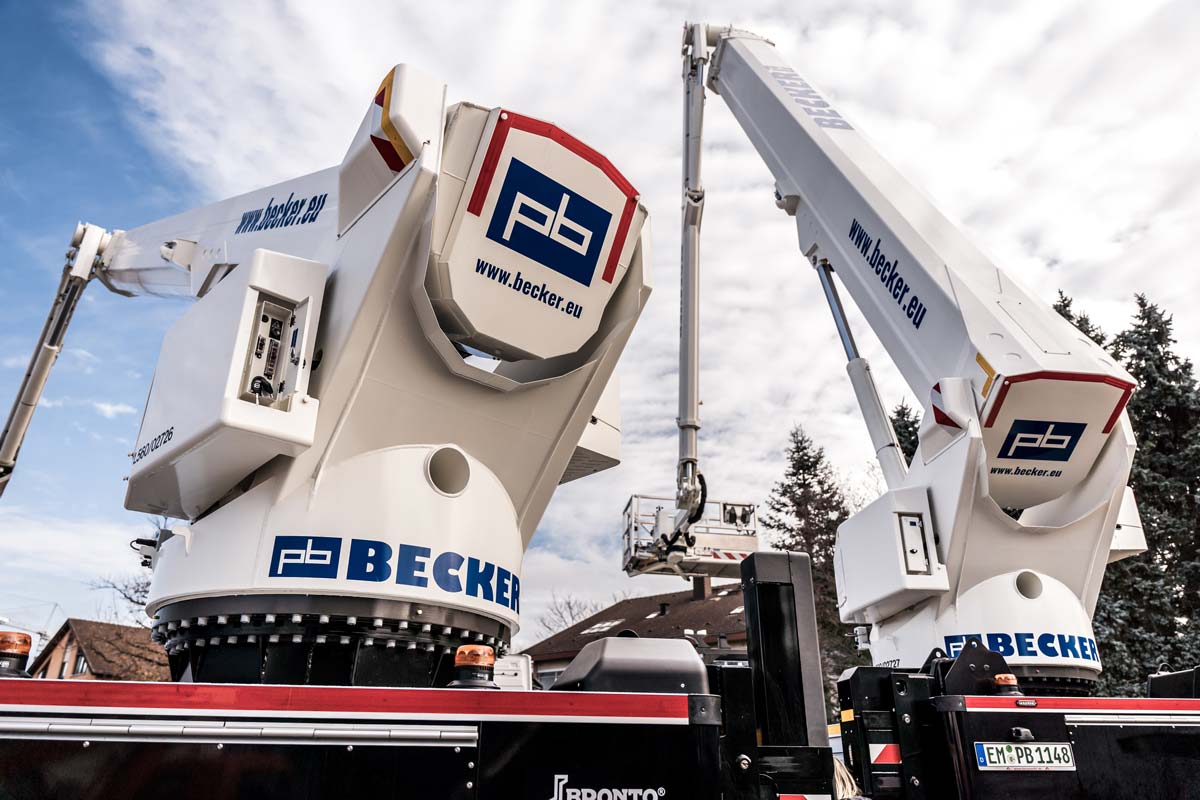 Bronto Skylift S 56 XR und S 70 XR