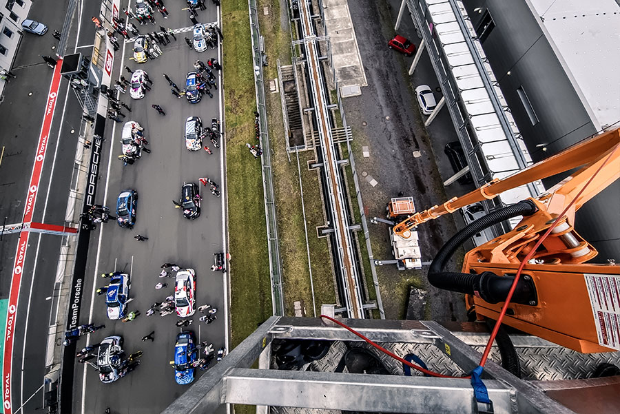 Als Bediener auch beim Motorsport